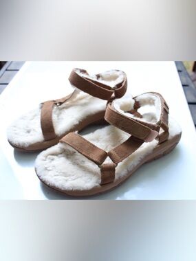 Teva Hurricane Shearling sandals
